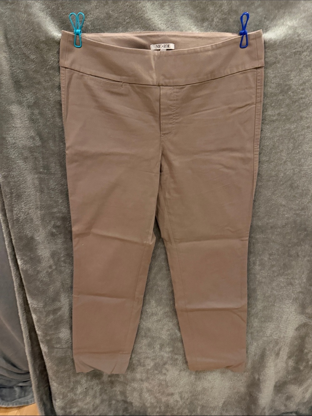 NIC+ZOE Taupe Skinny Pull-On Pants